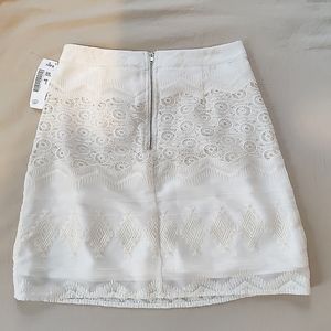 NWT Delicate Sadie and Sage lace skirt Size S